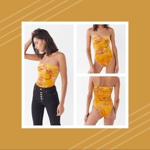 LAST DAY 🌷3 for 20 | OU -Floral Velvet Bodysuit